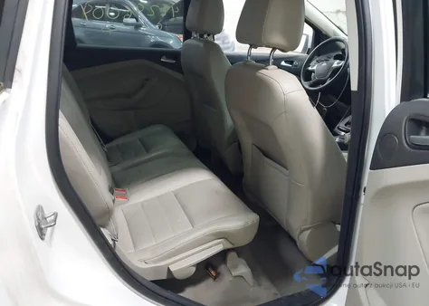 2015 Ford Escape Titanium z USA, uszkodzony, nr VIN 1FMCU9JX2FUB90849